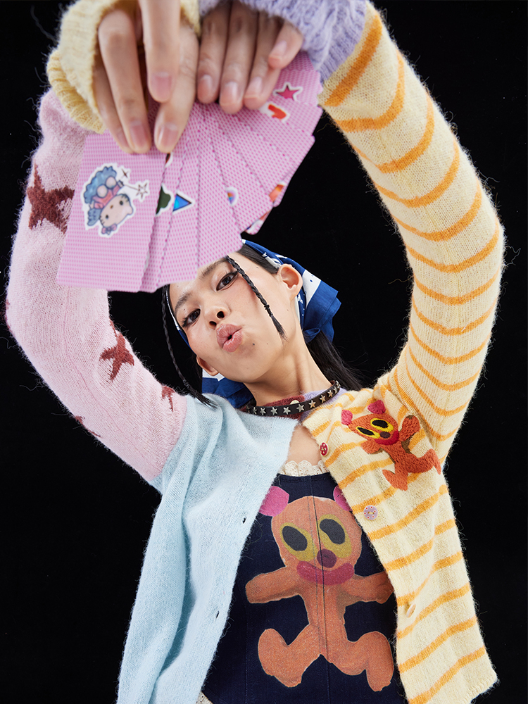 Dopamine Yellow and Blue Color-Block Knitted Cardigan Sweater - Thin Outerwear for Y2K and Casual Style Dopamine Yellow and Blue Color-Block Knitted Cardigan Sweater - Thin Outerwear for Y2K and Casual Style