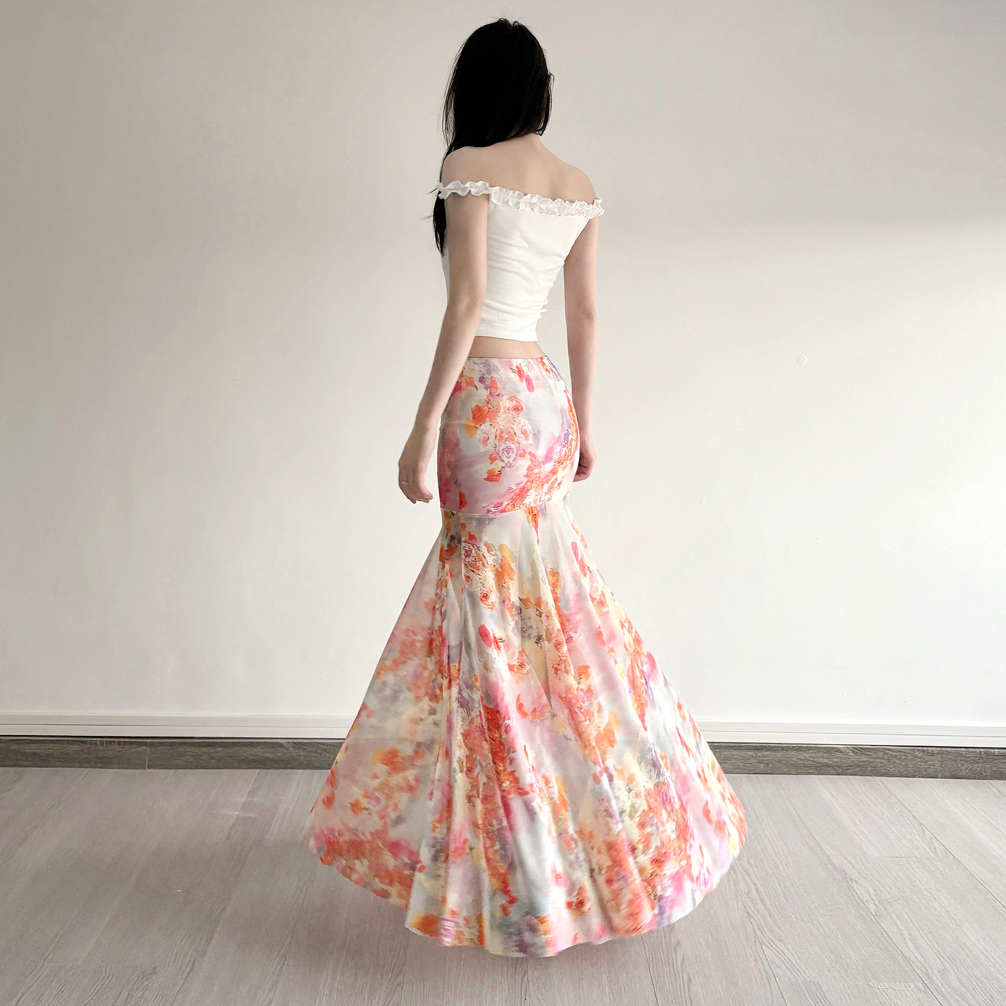Eden Garden Romantic Oil Painting Style Half Skirt, Low Waist Flowing Long Skirt for Summer, Vibrant Dopamine Colors, Boho Chic Fashion Eden Garden Romantic Oil Painting Style Half Skirt, Low Waist Flowing Long Skirt for Summer, Vibrant Dopamine Colors, Boho Chic Fashion