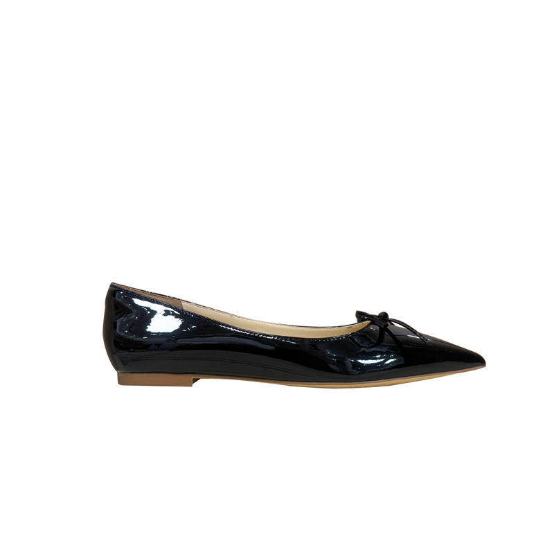 Elegant Black Bow-Tie Pointed Flat Shoes for Women - Stylish Hong Kong Fashion Footwear Elegant Black Bow-Tie Pointed Flat Shoes for Women - Stylish Hong Kong Fashion Footwear