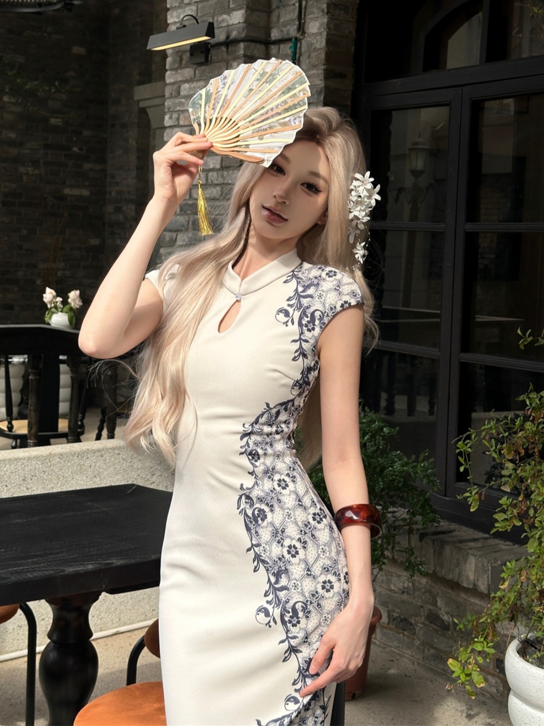 Elegant Chinese-Style Qipao Dress with Blue and White Porcelain Print, Sexy Bodycon Long Skirt, Sophisticated Y2K Fashion Elegant Chinese-Style Qipao Dress with Blue and White Porcelain Print, Sexy Bodycon Long Skirt, Sophisticated Y2K Fashion