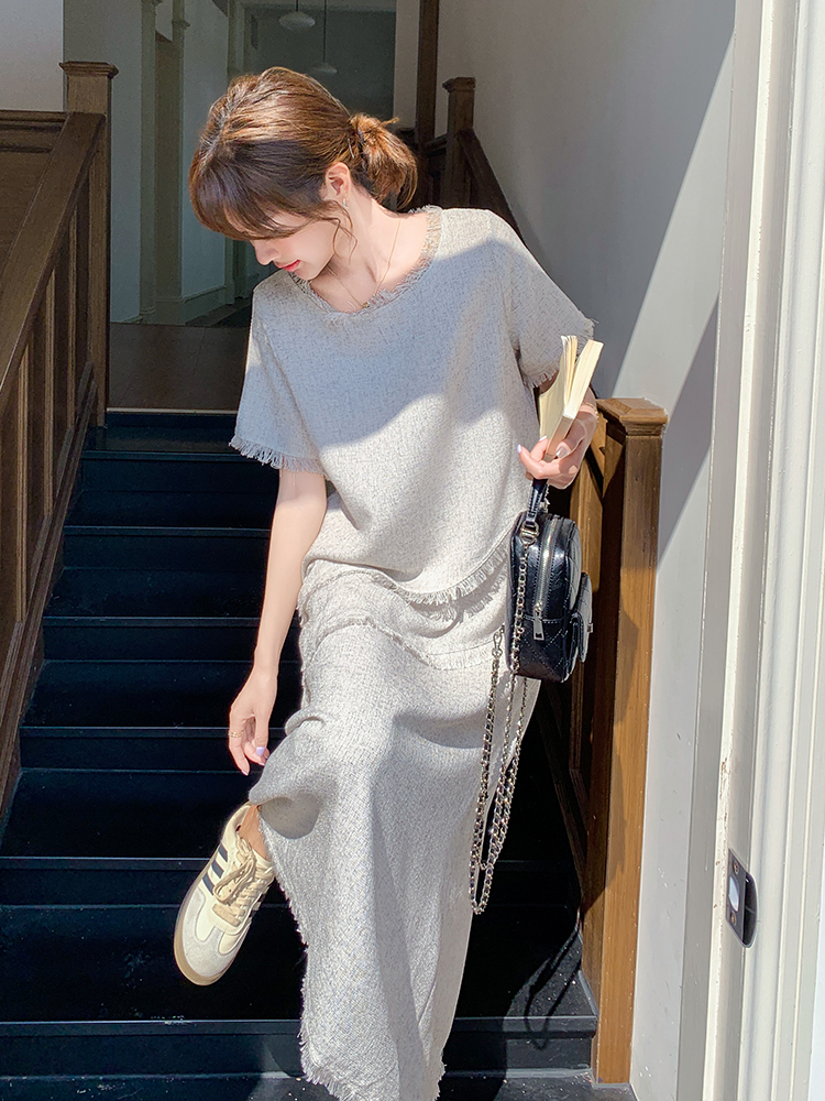 Elegant Cotton-Linen Two-Piece Set for Women - Old Money Style High-End Summer Outfit with Trendy Long Skirt