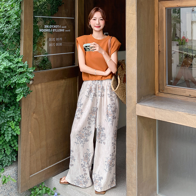 Elegant Flutter Sleeve Two-Piece Set with Wide-Leg Pants - Women's Summer Outfit, High-End Style, Trendy and Chic