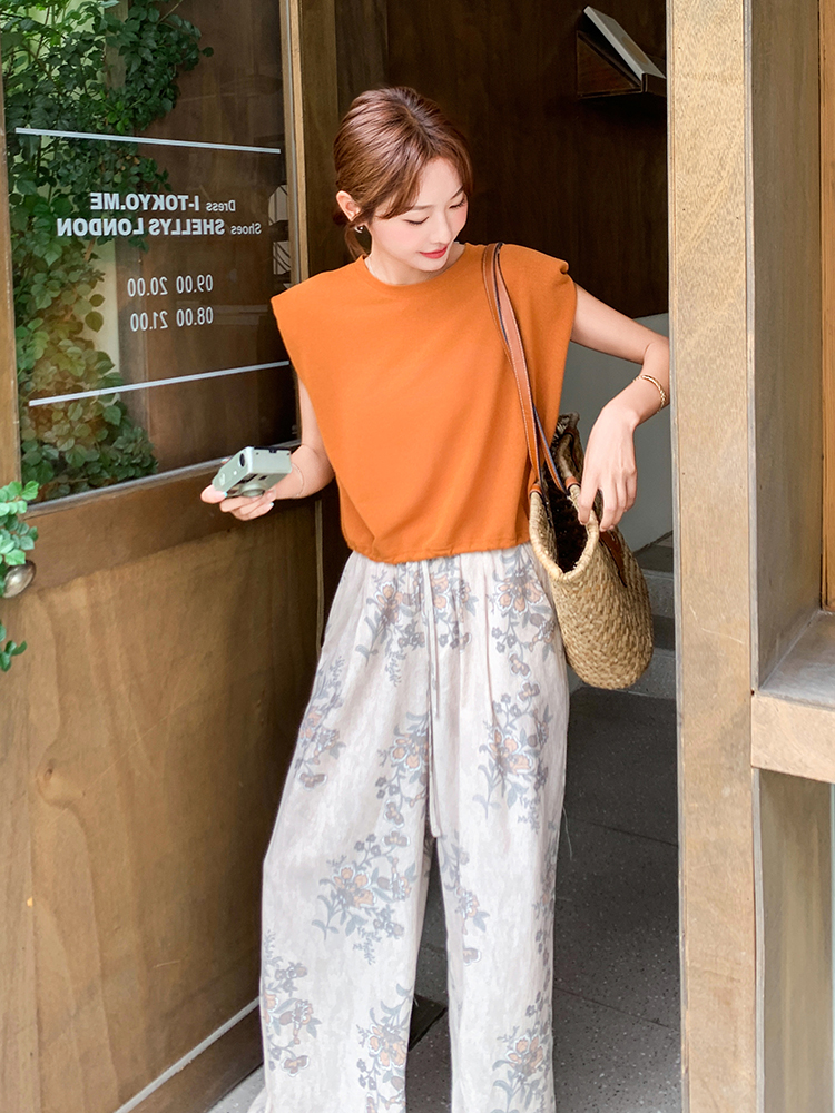 Elegant Flutter Sleeve Two-Piece Set with Wide-Leg Pants - Women's Summer Outfit, High-End Style, Trendy and Chic Elegant Flutter Sleeve Two-Piece Set with Wide-Leg Pants - Women's Summer Outfit, High-End Style, Trendy and Chic