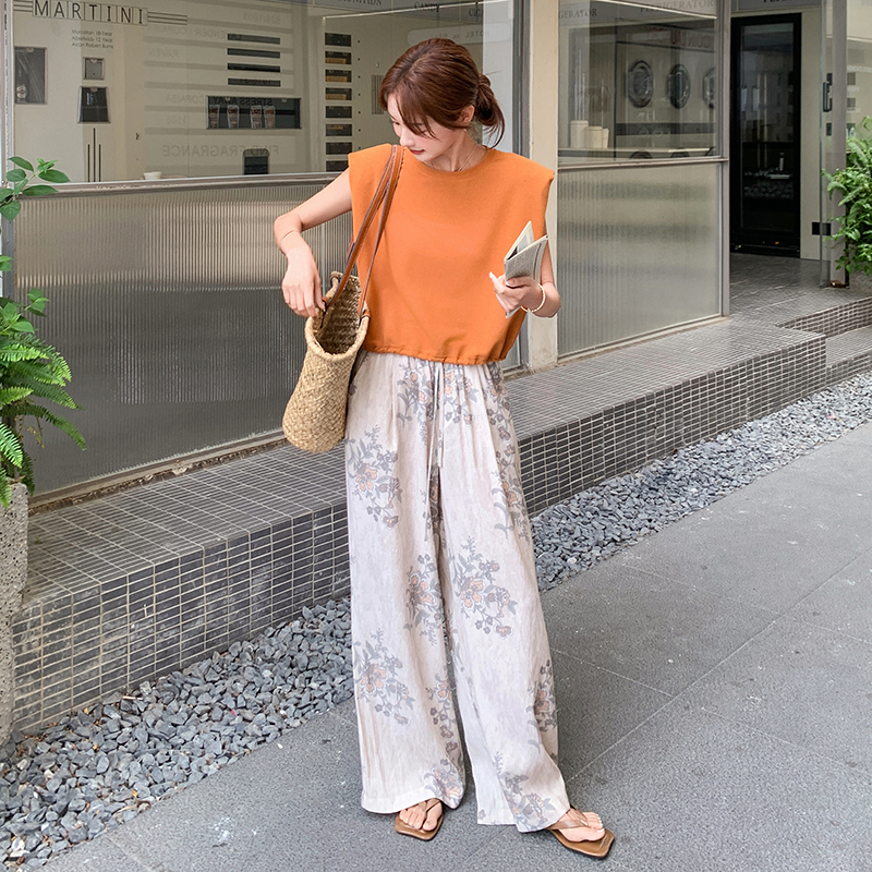 Elegant Flutter Sleeve Two-Piece Set with Wide-Leg Pants - Women's Summer Outfit, High-End Style, Trendy and Chic Elegant Flutter Sleeve Two-Piece Set with Wide-Leg Pants - Women's Summer Outfit, High-End Style, Trendy and Chic