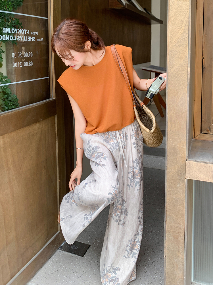 Elegant Flutter Sleeve Two-Piece Set with Wide-Leg Pants - Women's Summer Outfit, High-End Style, Trendy and Chic Elegant Flutter Sleeve Two-Piece Set with Wide-Leg Pants - Women's Summer Outfit, High-End Style, Trendy and Chic