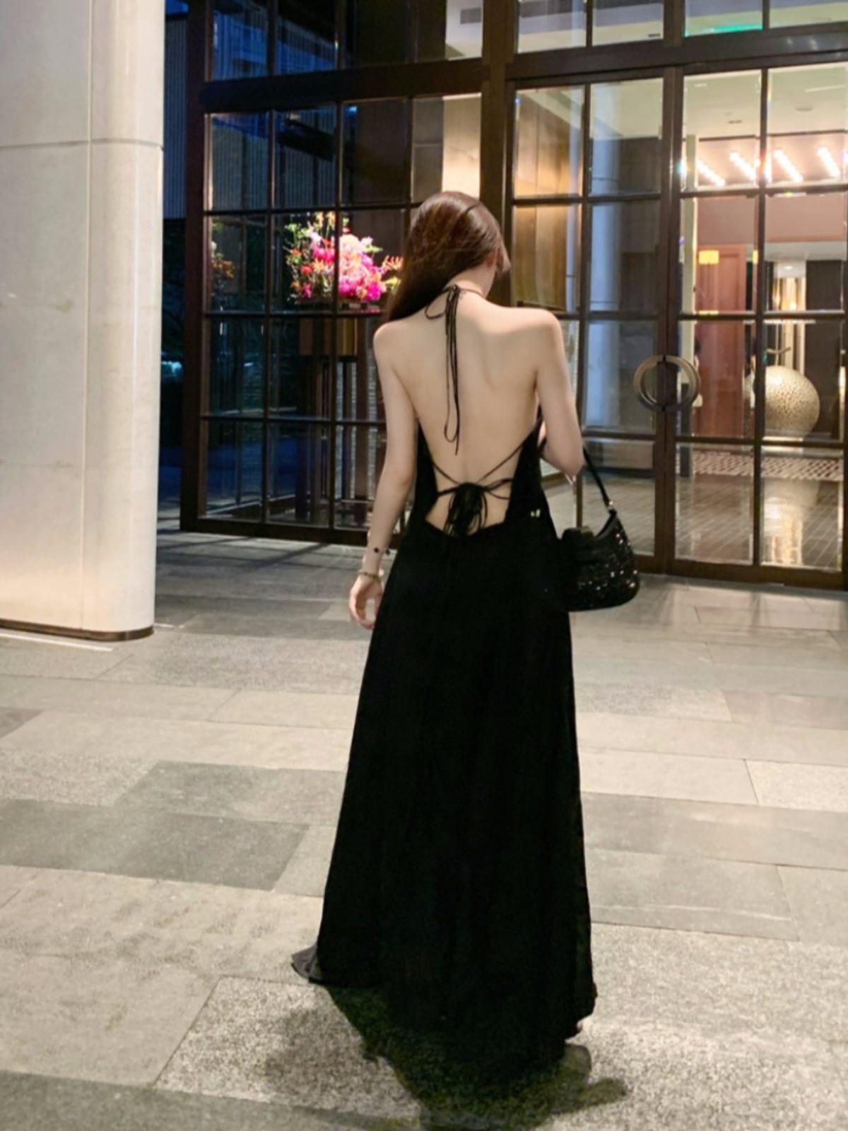 Elegant French-Style Black Backless Dress - High-End Quality Long Gown for Vacation Beach Photos, Perfect for Summer Events Elegant French-Style Black Backless Dress - High-End Quality Long Gown for Vacation Beach Photos, Perfect for Summer Events