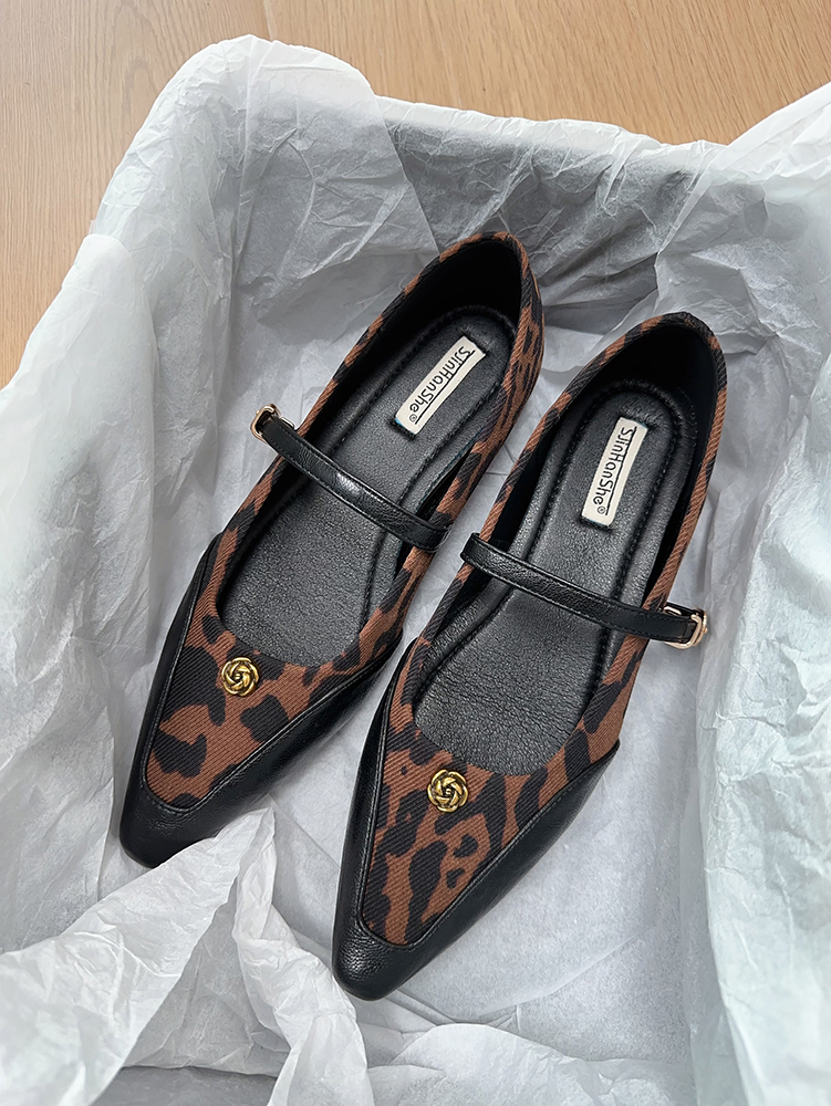 Elegant French-style High-End Women's Mary Jane Shoes, Pointed Toe, Shallow Mouth, Spring 2025 Commuting & Evening Wear Elegant French-style High-End Women's Mary Jane Shoes, Pointed Toe, Shallow Mouth, Spring 2025 Commuting & Evening Wear