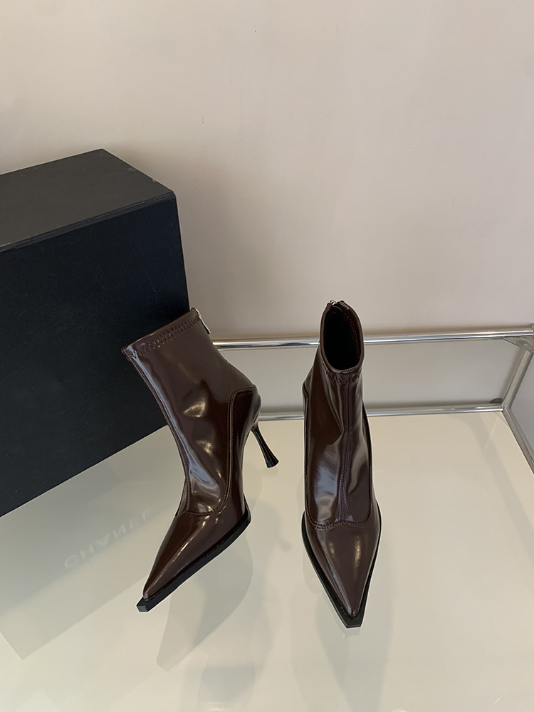 Elegant High-Heeled Pointed Toe Plush White Short Boots for Women - French Slim Style for Autumn Winter 2024 Elegant High-Heeled Pointed Toe Plush White Short Boots for Women - French Slim Style for Autumn Winter 2024