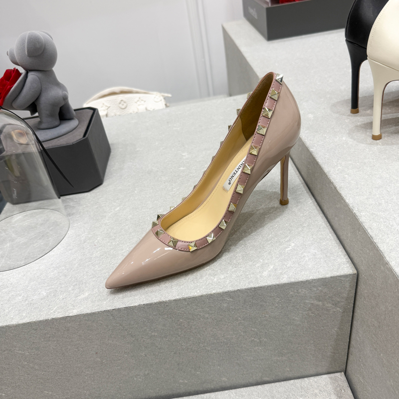 Elegant High-Heeled Single Shoes in Nude Gray Patent Leather with Studded Detail - Spring Fashion Fine-Heeled Footwear