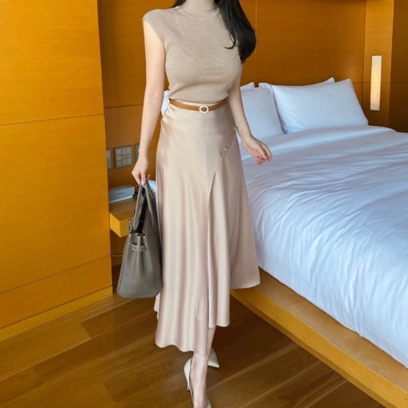 Elegant Korean Style Fitted Half-High Neck Knitted Vest - Versatile Women's Top for Effortless Chic Temperament Elegant Korean Style Fitted Half-High Neck Knitted Vest - Versatile Women's Top for Effortless Chic Temperament