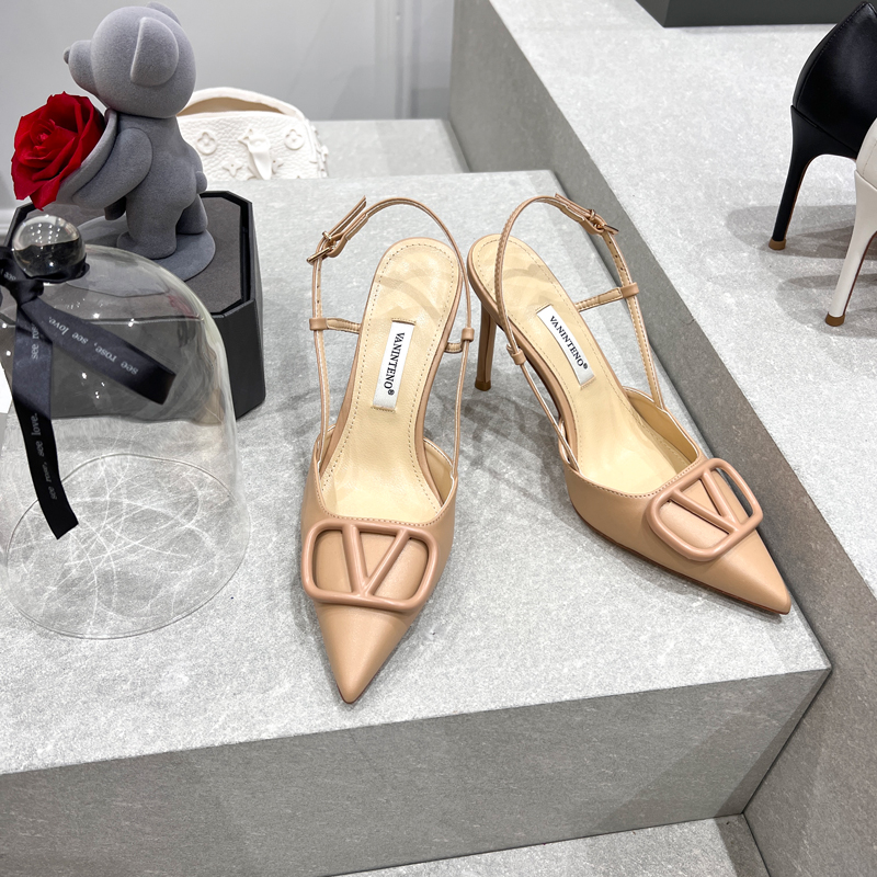 Elegant Nude High-Heeled Open-Toe Sandals with Metal Buckle, Genuine Sheepskin Quality, Chic Footwear for Women's Fashion Elegant Nude High-Heeled Open-Toe Sandals with Metal Buckle, Genuine Sheepskin Quality, Chic Footwear for Women's Fashion