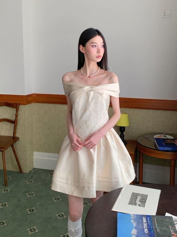 Elegant Off-Shoulder Lace Princess Dress - High-End Parisian Dream Birthday Gown for Women