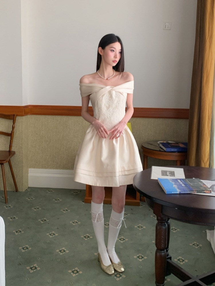 Elegant Off-Shoulder Lace Princess Dress - High-End Parisian Dream Birthday Gown for Women Elegant Off-Shoulder Lace Princess Dress - High-End Parisian Dream Birthday Gown for Women