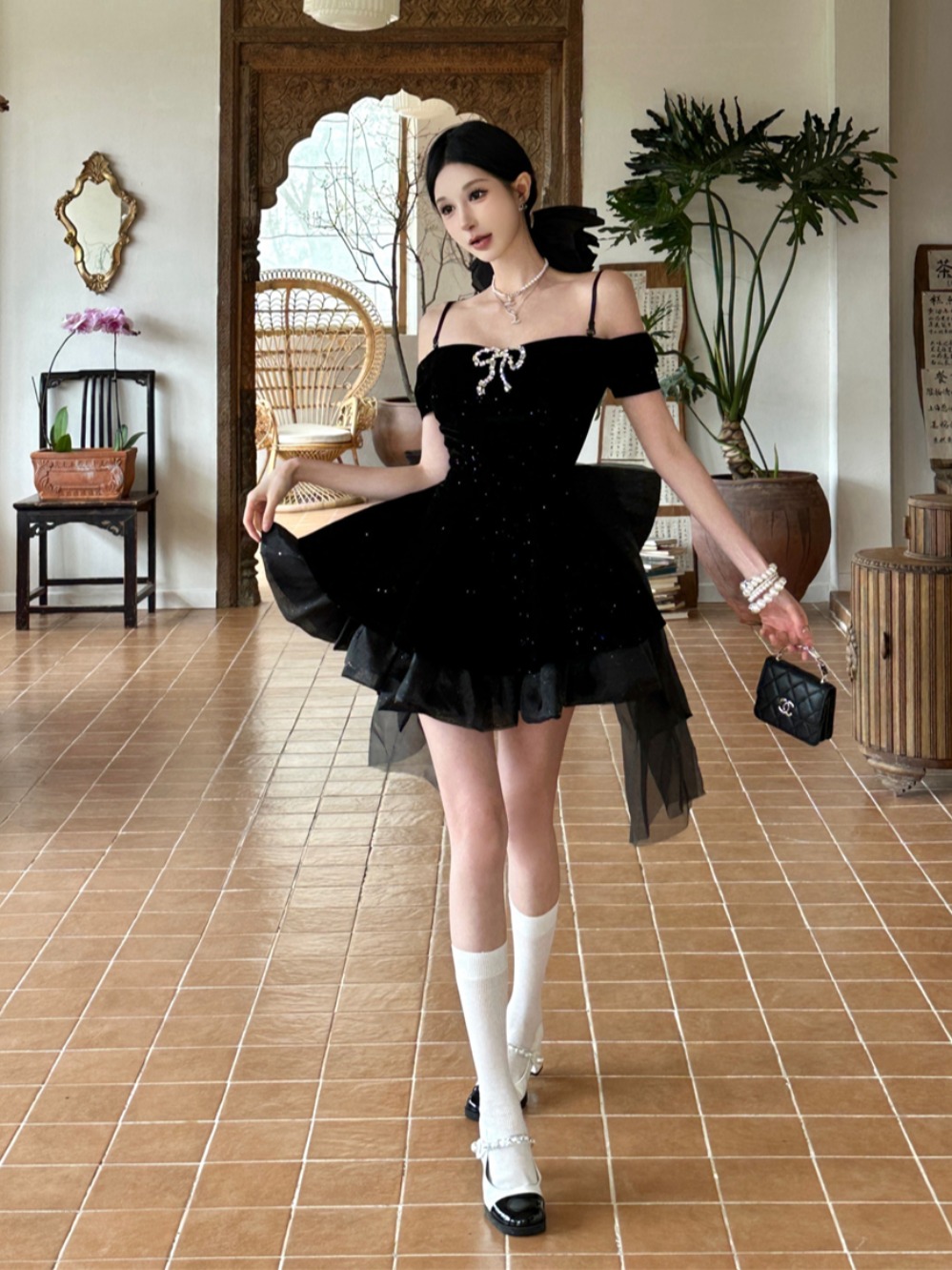 Elegant One-Shoulder Black Velvet Puff Skirt Dress - High-End French Style, Chic Temperament Fashion for Special Occasions Elegant One-Shoulder Black Velvet Puff Skirt Dress - High-End French Style, Chic Temperament Fashion for Special Occasions