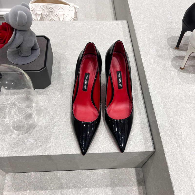 Elegant Pointed Toe Nude Patent Leather High Heels for Women - Comfortable Fairy Style Shoes for Spring and Autumn Banquets Elegant Pointed Toe Nude Patent Leather High Heels for Women - Comfortable Fairy Style Shoes for Spring and Autumn Banquets