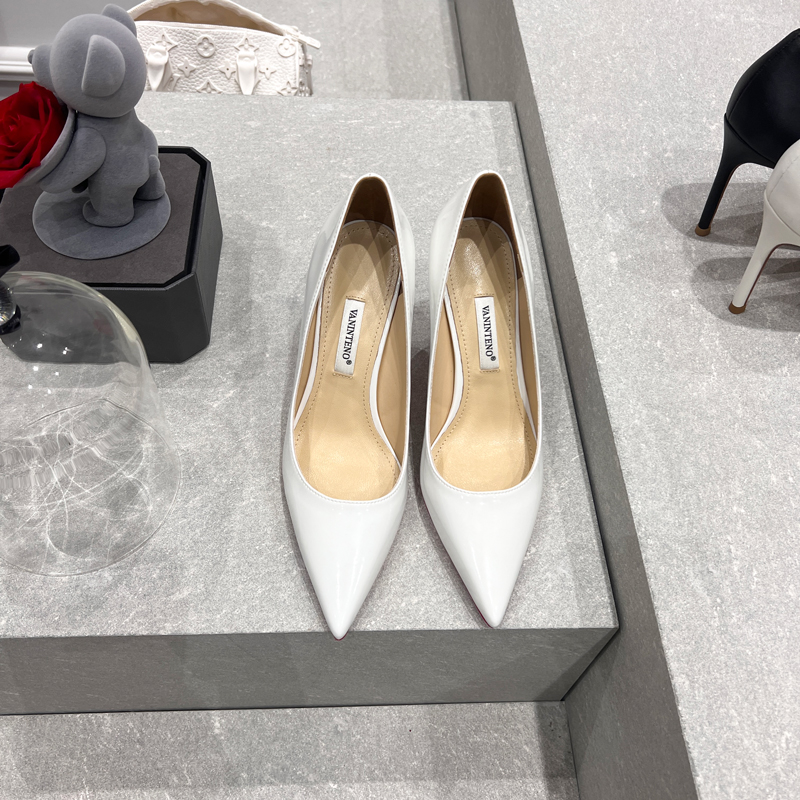 Elegant Pointed Toe Nude Patent Leather High Heels for Women - Comfortable Fairy Style Shoes for Spring and Autumn Banquets Elegant Pointed Toe Nude Patent Leather High Heels for Women - Comfortable Fairy Style Shoes for Spring and Autumn Banquets