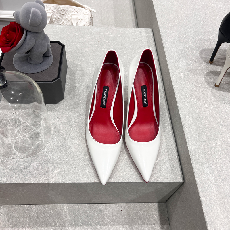 Elegant Pointed Toe Nude Patent Leather High Heels for Women - Comfortable Fairy Style Shoes for Spring and Autumn Banquets Elegant Pointed Toe Nude Patent Leather High Heels for Women - Comfortable Fairy Style Shoes for Spring and Autumn Banquets