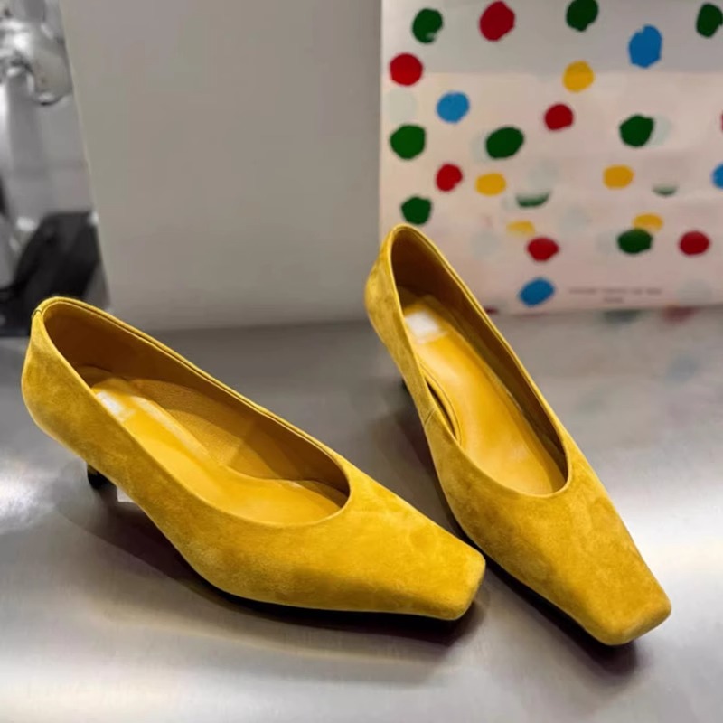 Elegant Sheepskin Kitten Heel High Heels, Minimalist Square Toe Stiletto for Professional Commuting, Comfortable Shallow Mouth Design