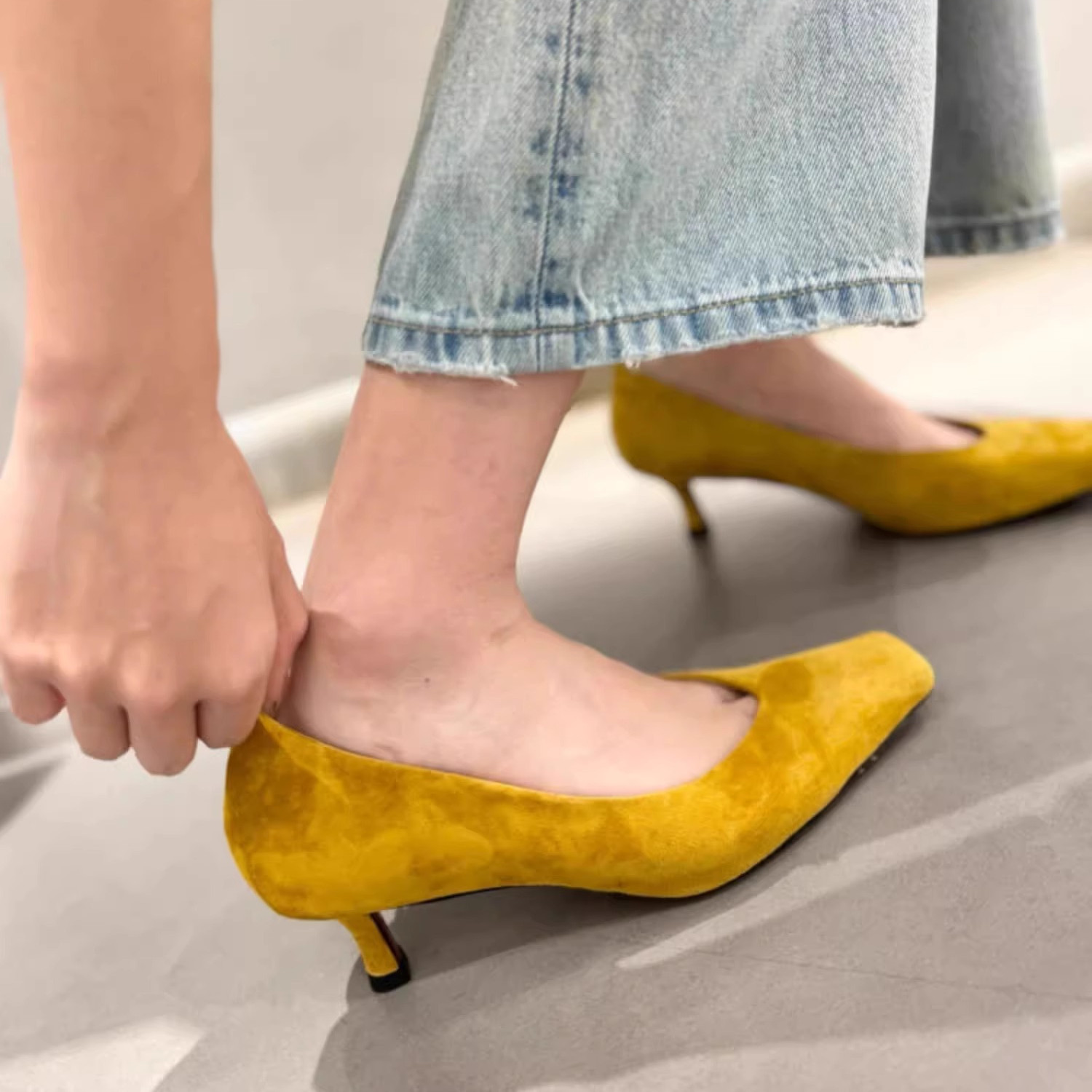 Elegant Sheepskin Kitten Heel High Heels, Minimalist Square Toe Stiletto for Professional Commuting, Comfortable Shallow Mouth Design