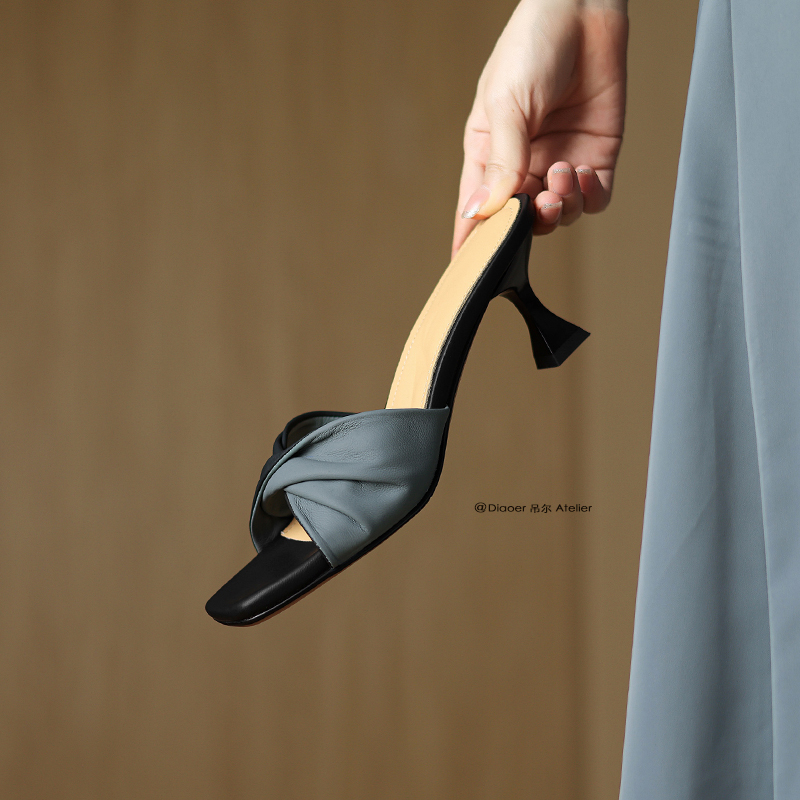 Elegant Soft Lambskin Pleated Evening Dress with Square-Toe Open-Toe Stiletto Sandals for Women - Summer Outdoor Fashion