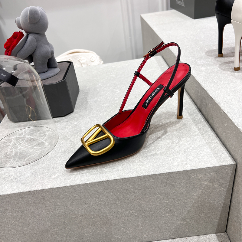 Elegant White Genuine Leather Buckle Toe Thin Heel Sandals for Women - Pointed Toe Design, Chic and Stylish Footwear Elegant White Genuine Leather Buckle Toe Thin Heel Sandals for Women - Pointed Toe Design, Chic and Stylish Footwear