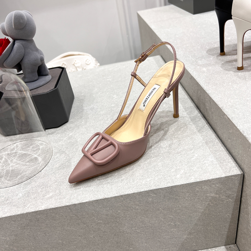 Elegant White Genuine Leather Buckle Toe Thin Heel Sandals for Women - Pointed Toe Design, Chic and Stylish Footwear Elegant White Genuine Leather Buckle Toe Thin Heel Sandals for Women - Pointed Toe Design, Chic and Stylish Footwear