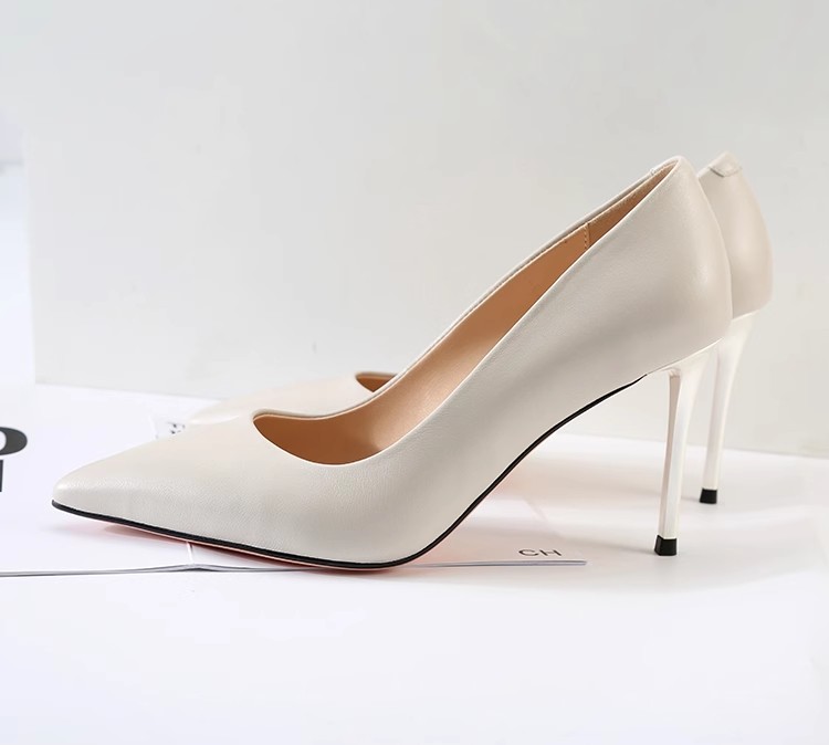 Elegant Women's Genuine Leather Pointed Toe High Heels - 8.5cm Thin Heel Soft Sole Sheepskin Flats for a Chic Look