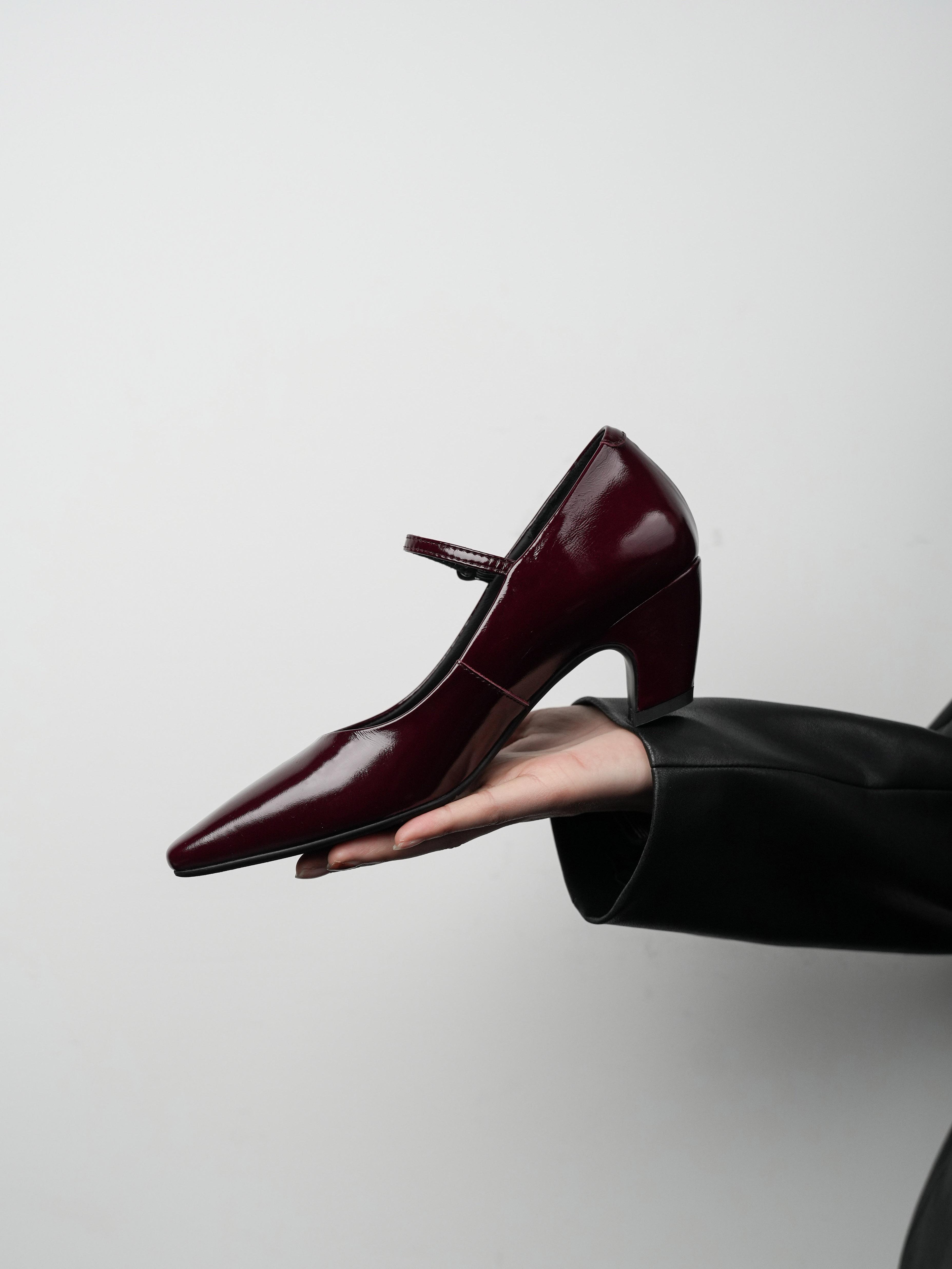 Elegant Woolen Mary Jane Shoes for Women - Chunky Mid-Heel, Square Toe, Shallow Mouth, Literary Style for Commuting