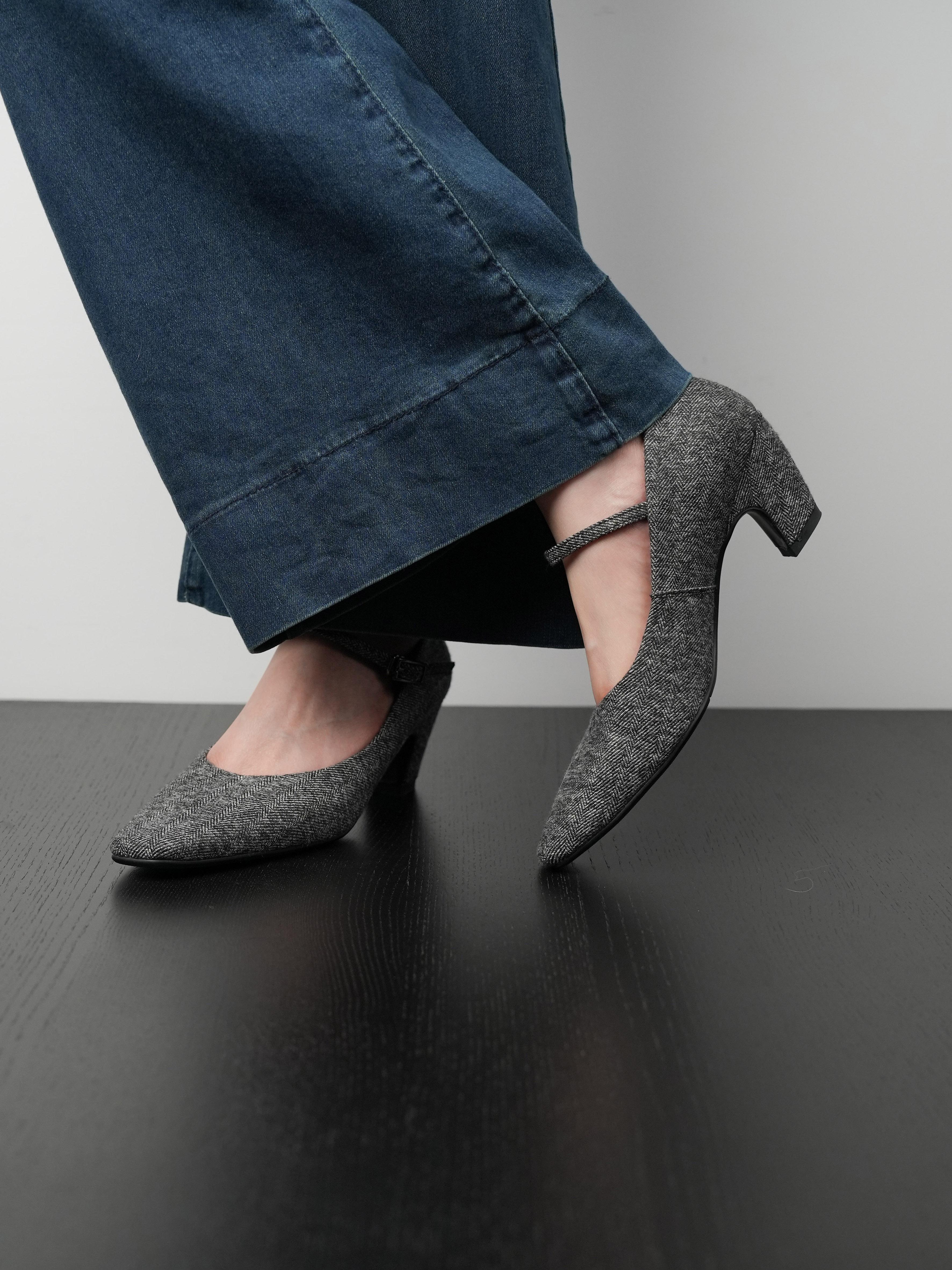 Elegant Woolen Mary Jane Shoes for Women - Chunky Mid-Heel, Square Toe, Shallow Mouth, Literary Style for Commuting Elegant Woolen Mary Jane Shoes for Women - Chunky Mid-Heel, Square Toe, Shallow Mouth, Literary Style for Commuting