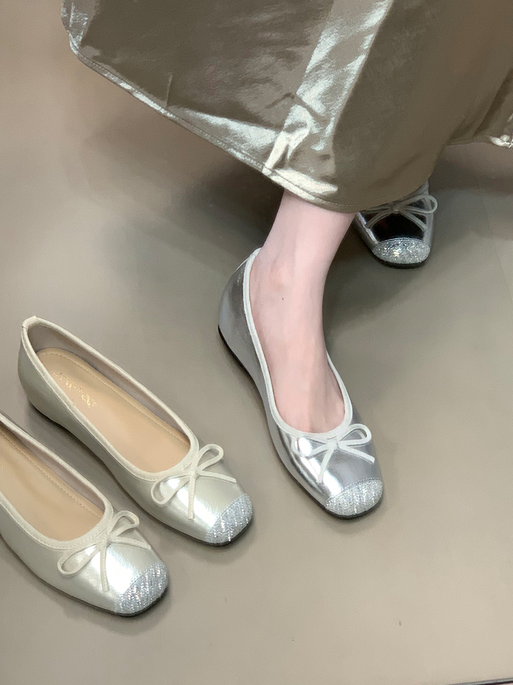 Elevated Women's Silver Sequined Patchwork Loafers with Bow - Elegant Commuting Flats for Stylish 90s-Inspired Looks
