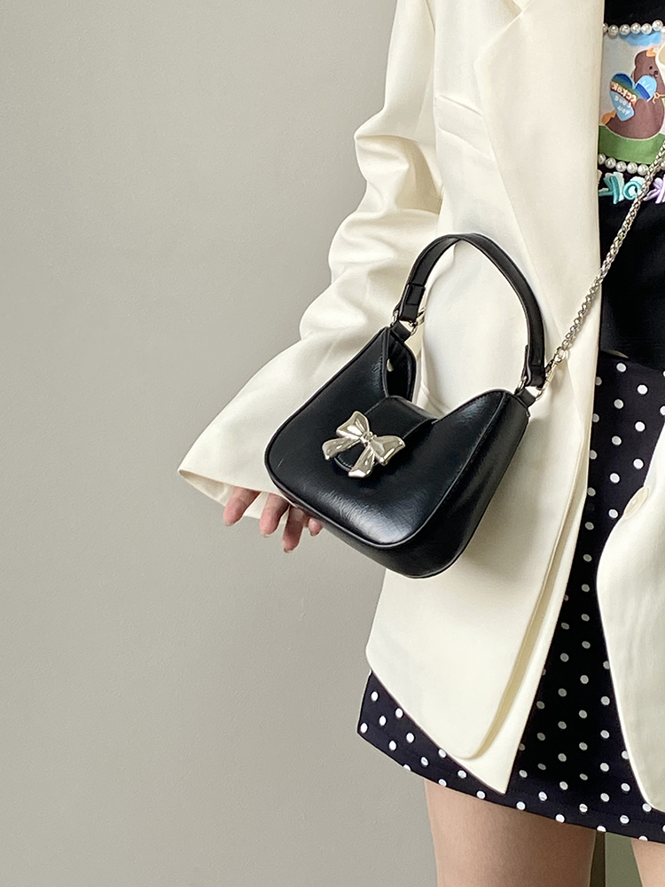 Exquisite Bow Chain Shoulder Bag for Women - Niche Design Crossbody Small Bag for Spring and Summer 2025