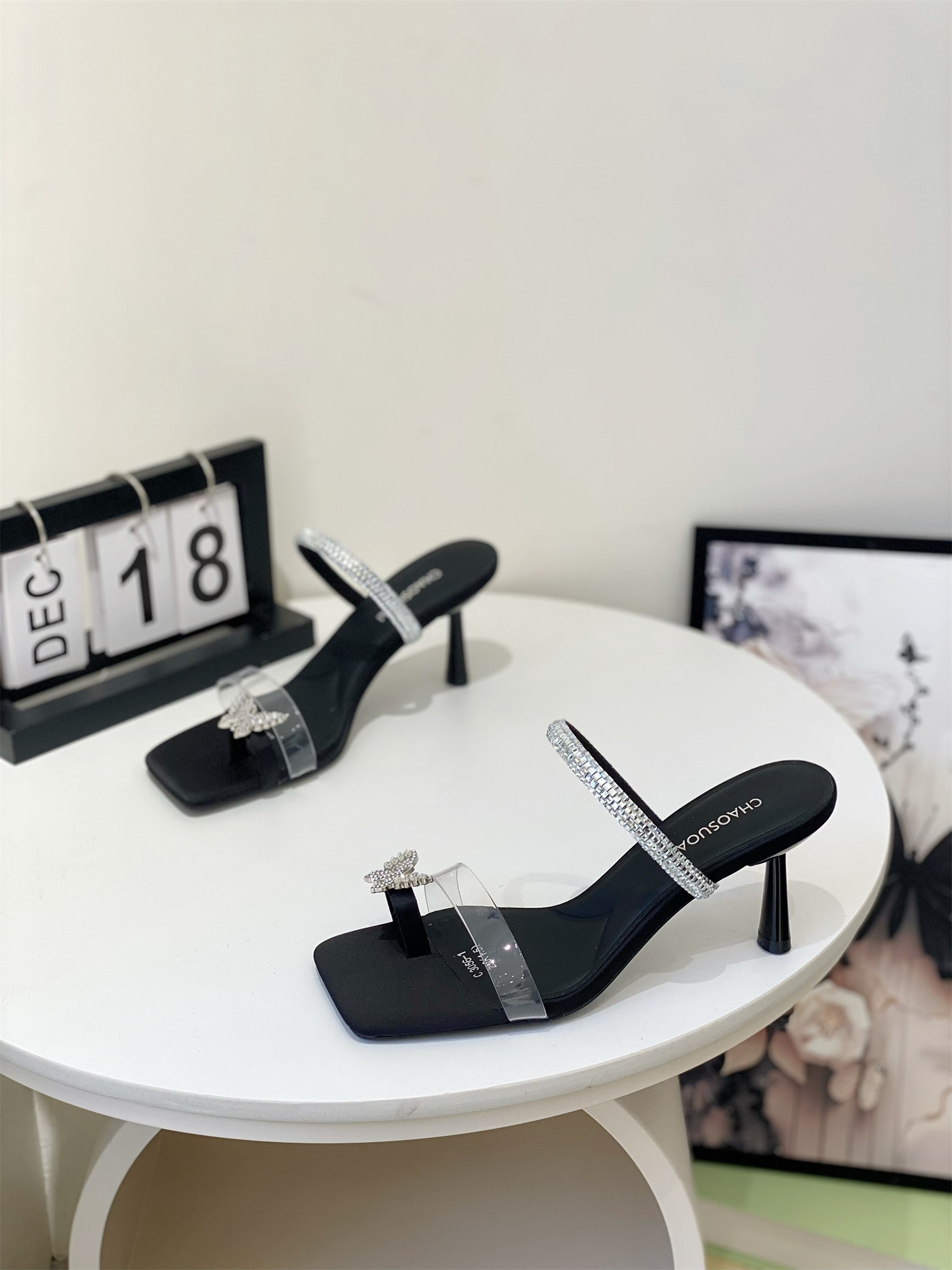 Fairy-Style Crystal Toe Post Sandals for Women - Summer 2025 Outdoor Fashion, Butterfly Thin Heel, Square Toe Flip-Flops