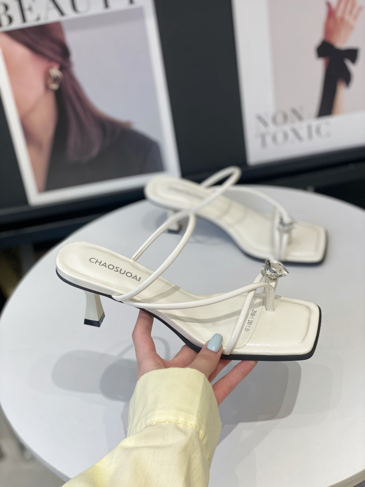 Fairy Style Flip-Flops for Women, Summer 2025, Square Toe Thin Heel Sandals, Trendy Niche Design for Skirts