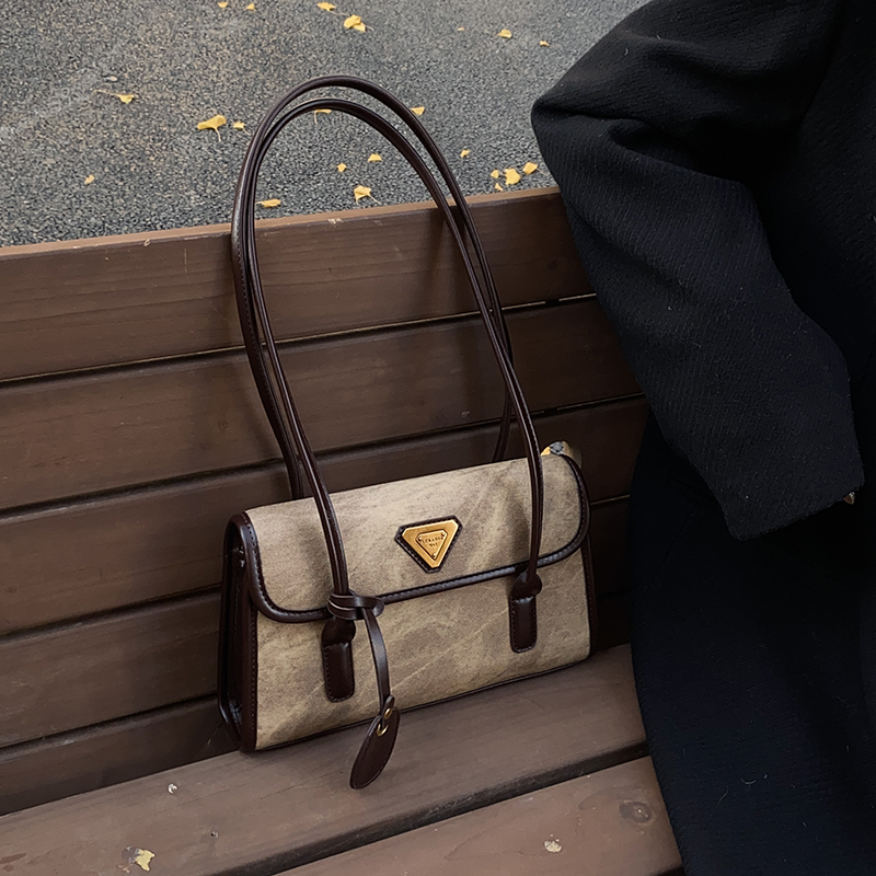 Fashion Retro Large Capacity Underarm Tote Bag for Women - Korean Style Autumn Winter Shoulder Baguette for Work and Commuting