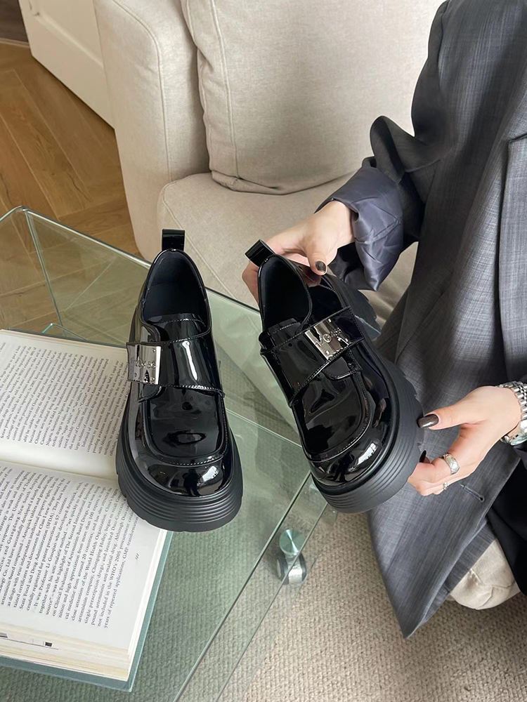 Fleece-Lined Chunky-Heeled Genuine Leather Women's Loafers - British Style Height-Increasing Velcro Shoes for 2024