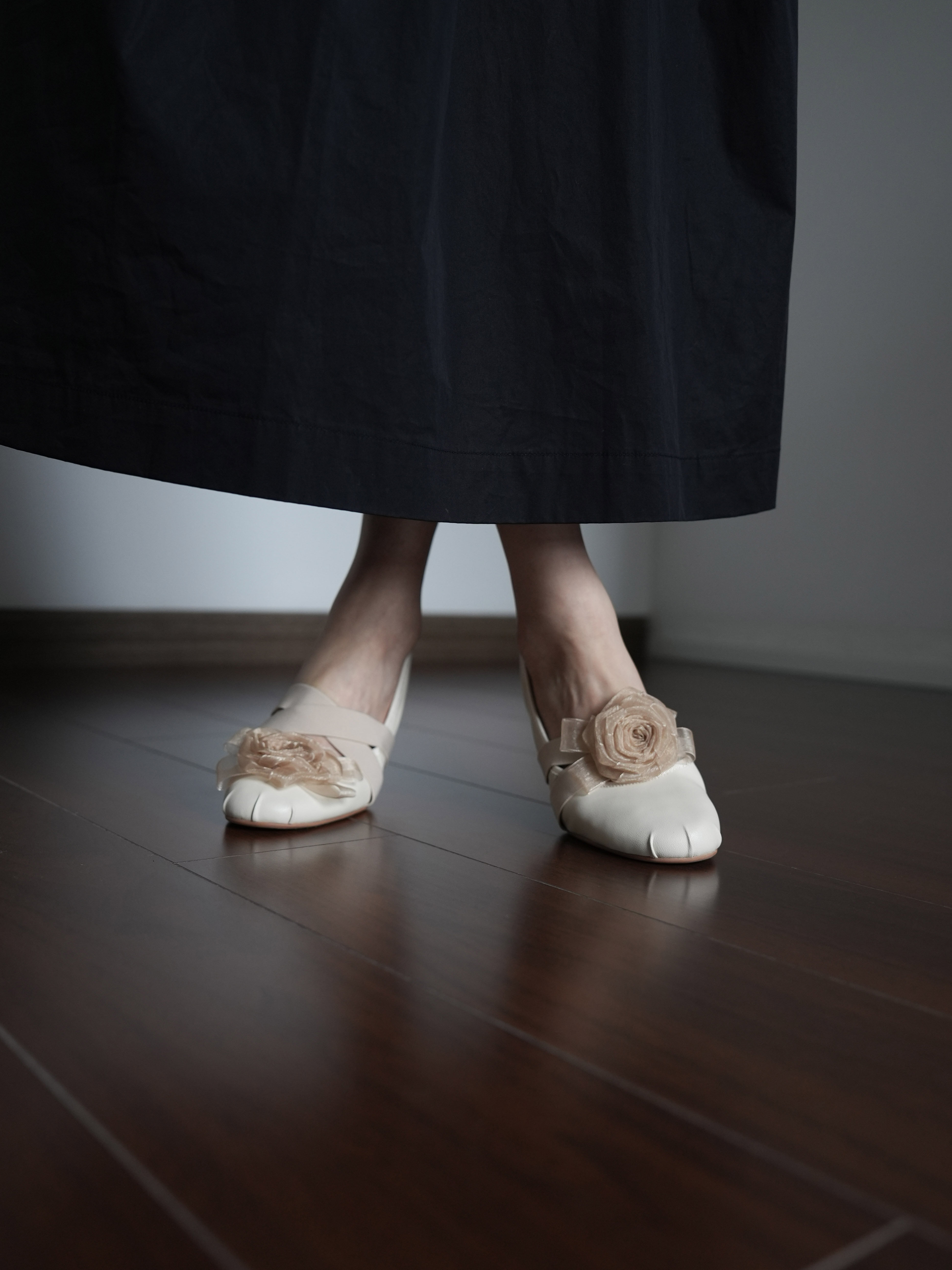 Floral Ballet Flats for Women - Soft Sole, Shallow Mouth Design, Golden All-Season Shoes, Spring Style, Elegant Footwear