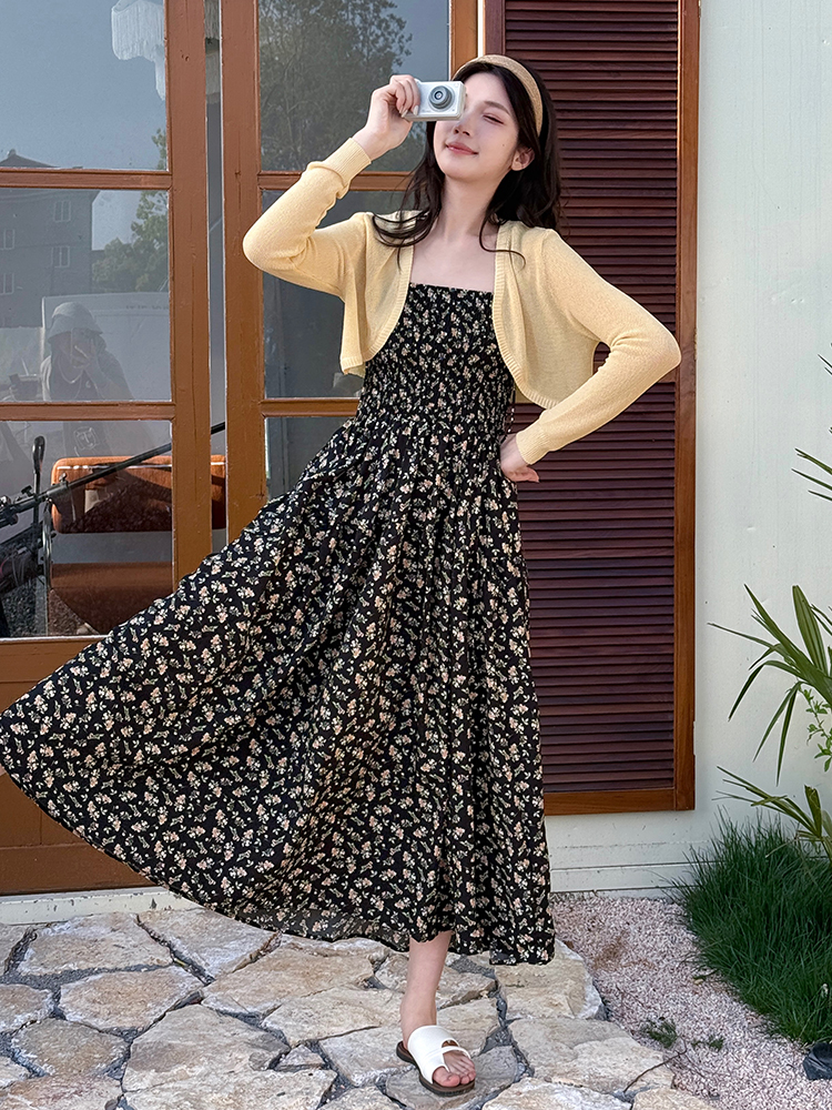 Floral Camisole Dress and Relaxed Cardigan Set for Women - Summer Vacation Chiffon Long Skirt Outfit, Trendy and Stylish Floral Camisole Dress and Relaxed Cardigan Set for Women - Summer Vacation Chiffon Long Skirt Outfit, Trendy and Stylish