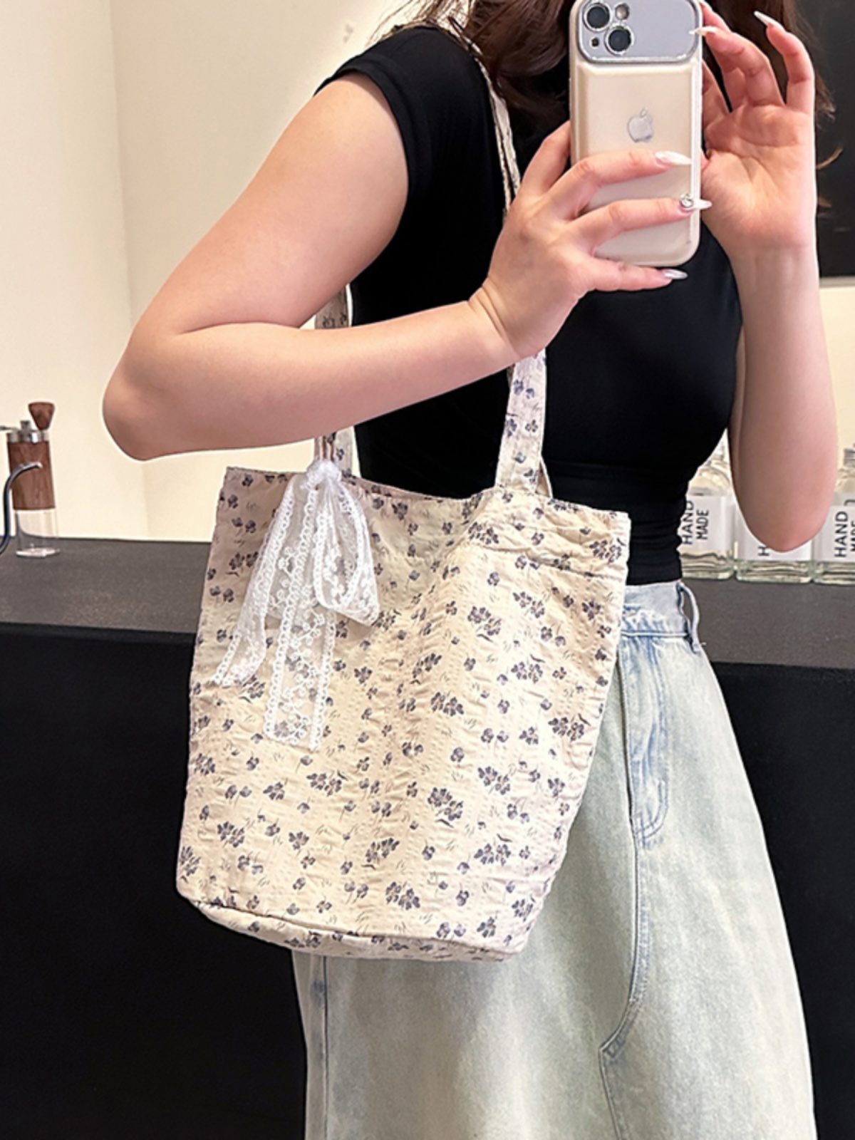 Floral Canvas Tote Bag for Women, 2025 Trendy Large Capacity Art Bag, Stylish Student Class Carryall, Y2K Aesthetic Floral Canvas Tote Bag for Women, 2025 Trendy Large Capacity Art Bag, Stylish Student Class Carryall, Y2K Aesthetic