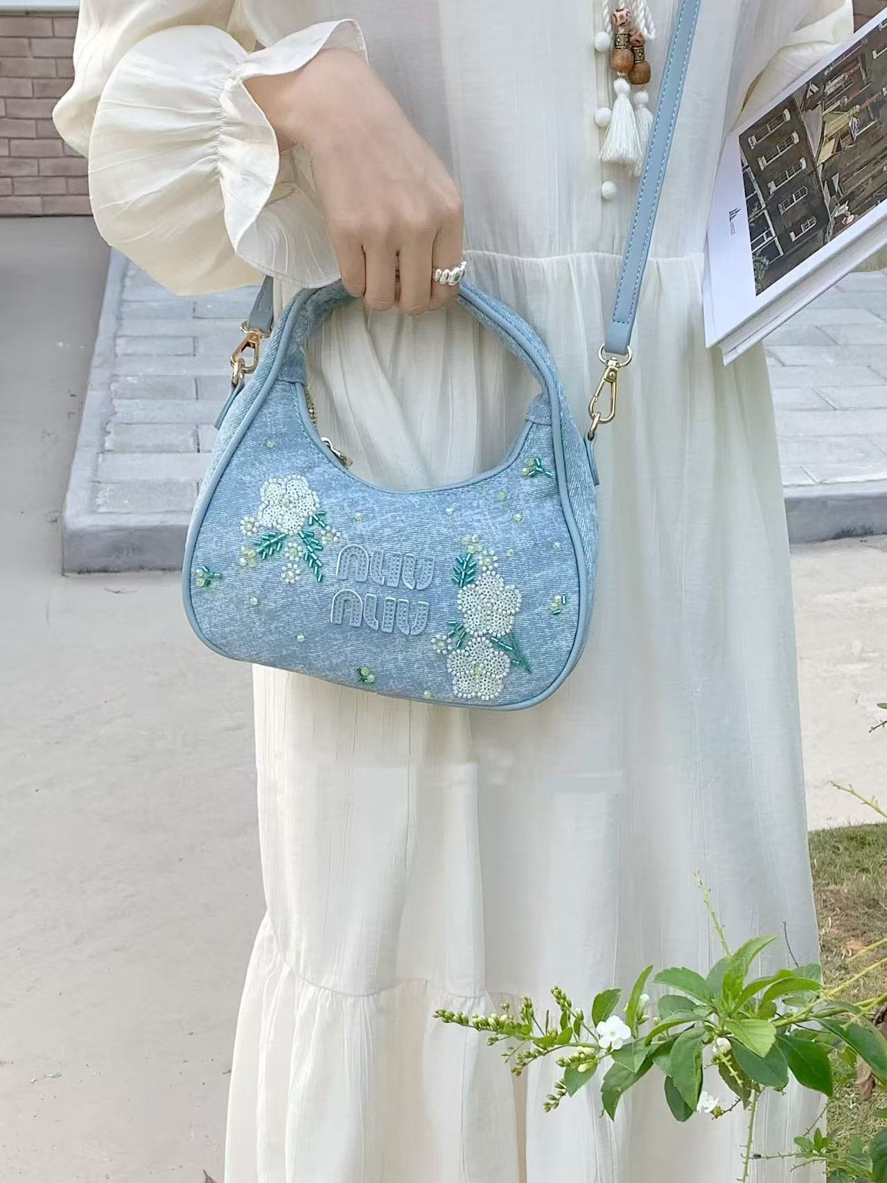 Floral Embroidery Mini Handbag - Diagonal Cross Denim Crossbody Bag in Japanese & Korean Style for Women - Fashionable & Versatile Floral Embroidery Mini Handbag - Diagonal Cross Denim Crossbody Bag in Japanese & Korean Style for Women - Fashionable & Versatile