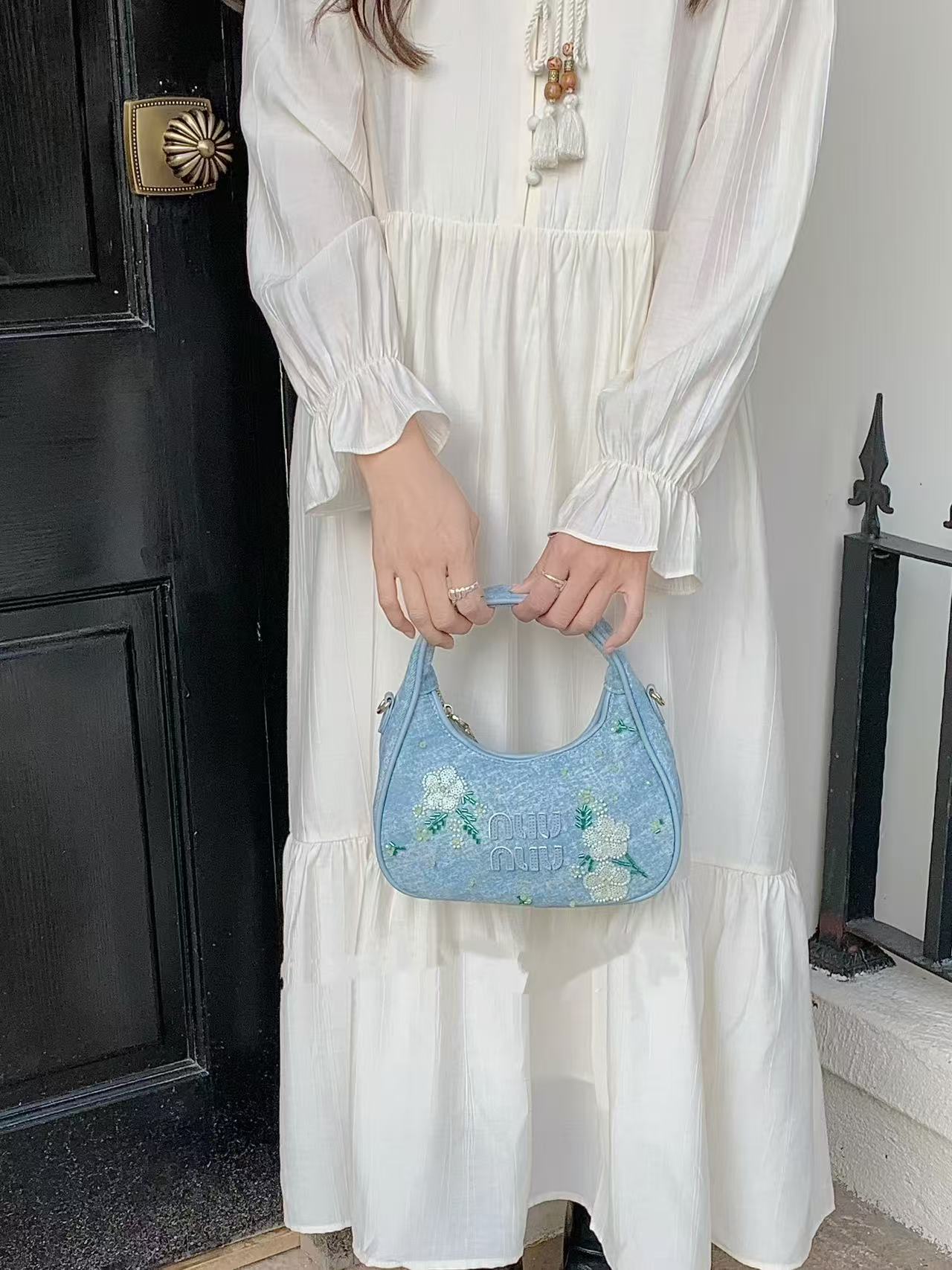 Floral Embroidery Mini Handbag - Diagonal Cross Denim Crossbody Bag in Japanese & Korean Style for Women - Fashionable & Versatile Floral Embroidery Mini Handbag - Diagonal Cross Denim Crossbody Bag in Japanese & Korean Style for Women - Fashionable & Versatile