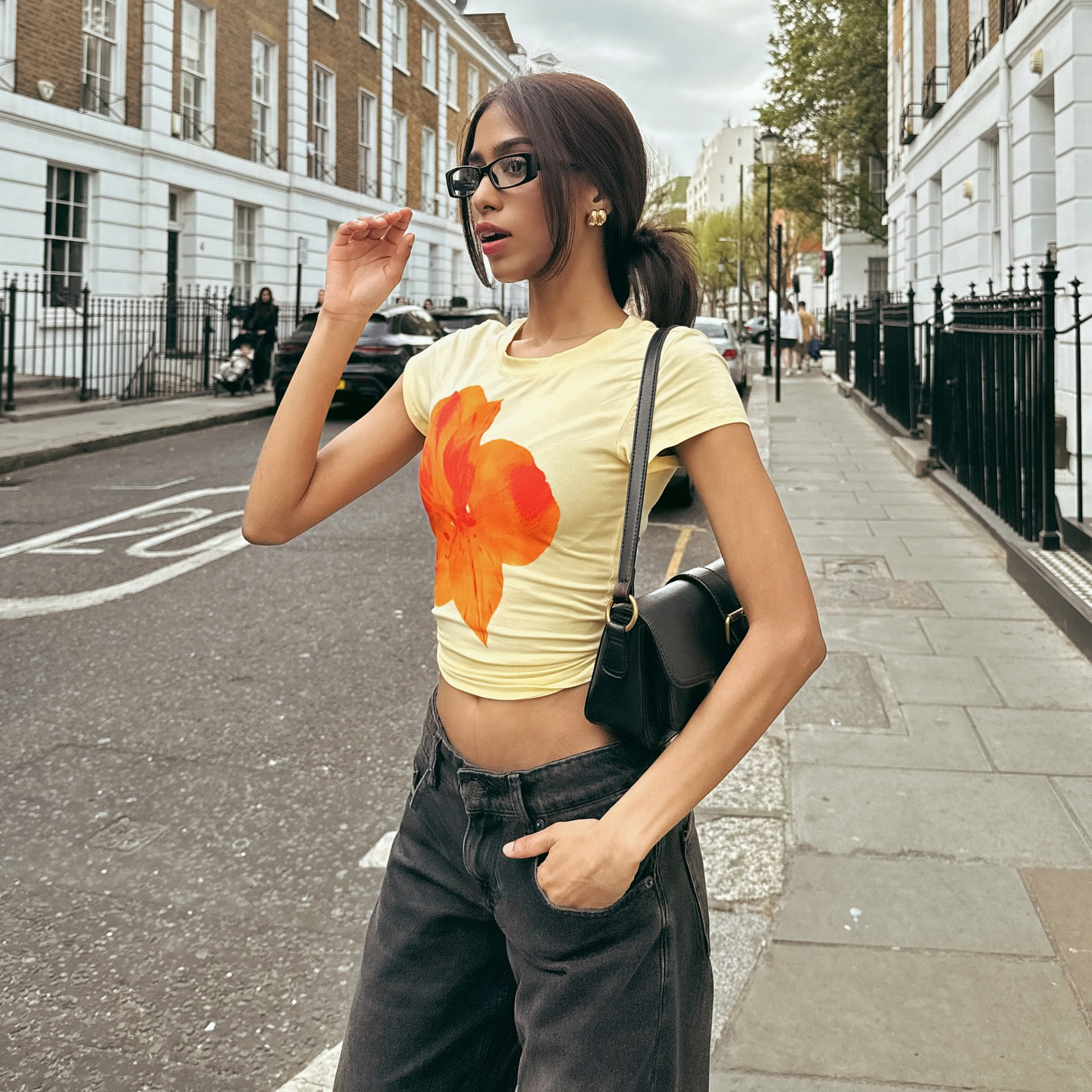 Floral Print Round Neck Short Sleeve Cropped T-Shirt - American Street Style Spicy Girl, Waist-Cinching, Niche INS Aesthetic