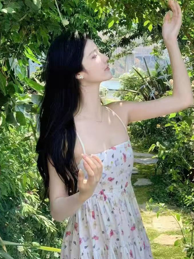 Floral Spaghetti Strap Dress for Women â€“ French Style Backless Beach Dress for Summer Vacation & Photo Shoots