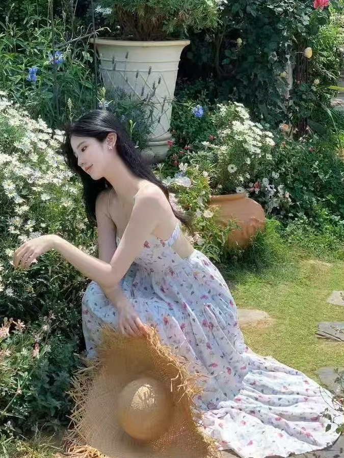 Floral Spaghetti Strap Dress for Women – French Style Backless Beach Dress for Summer Vacation & Photo Shoots Floral Spaghetti Strap Dress for Women – French Style Backless Beach Dress for Summer Vacation & Photo Shoots