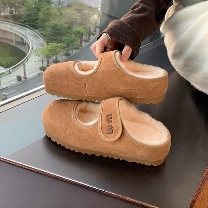 Fluffy Genuine Leather Slippers for Women, Velcro Mary Jane Snow Boots, Warm Closed-Toe Mules for Autumn and Winter Style Fluffy Genuine Leather Slippers for Women, Velcro Mary Jane Snow Boots, Warm Closed-Toe Mules for Autumn and Winter Style