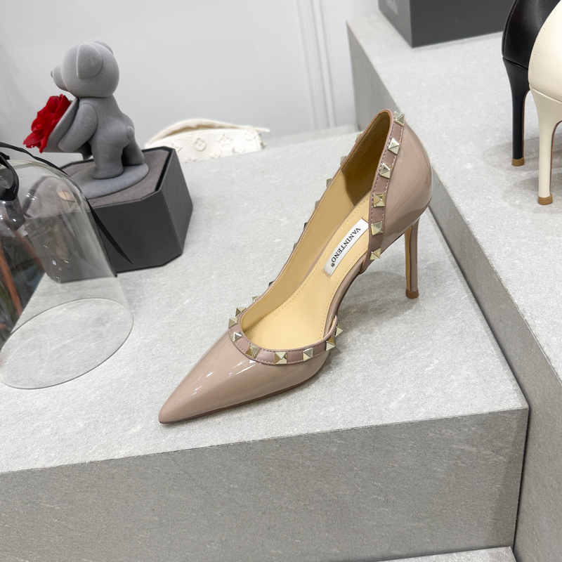 Four-Season Fairy Style Side Cutout Rivet Nude Gray Patent Leather Pointed Toe High Heel Shoes