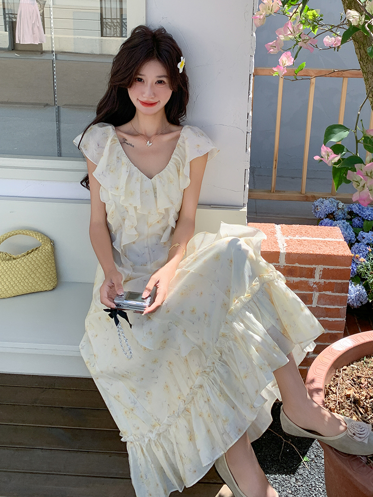 French Beige V-Neck Floral Dress for Women - Sleeveless Long Summer Dress with Unique Gentle Temperament Style French Beige V-Neck Floral Dress for Women - Sleeveless Long Summer Dress with Unique Gentle Temperament Style