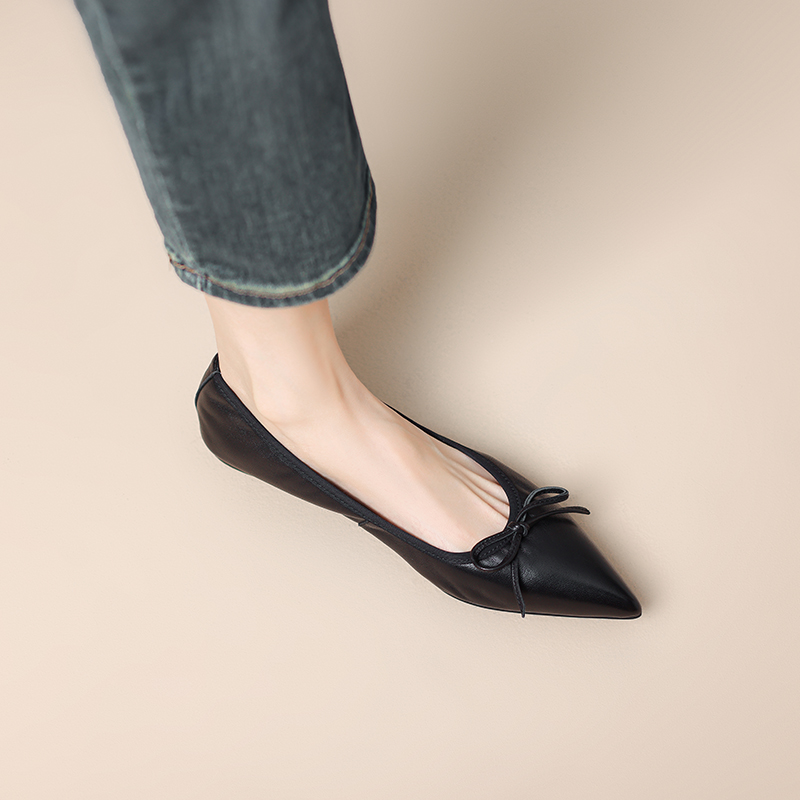 French Bow Pointed Soft-Soled Ballet Flats for Women - Easy Wear Grandma Shoes in Trendy Style