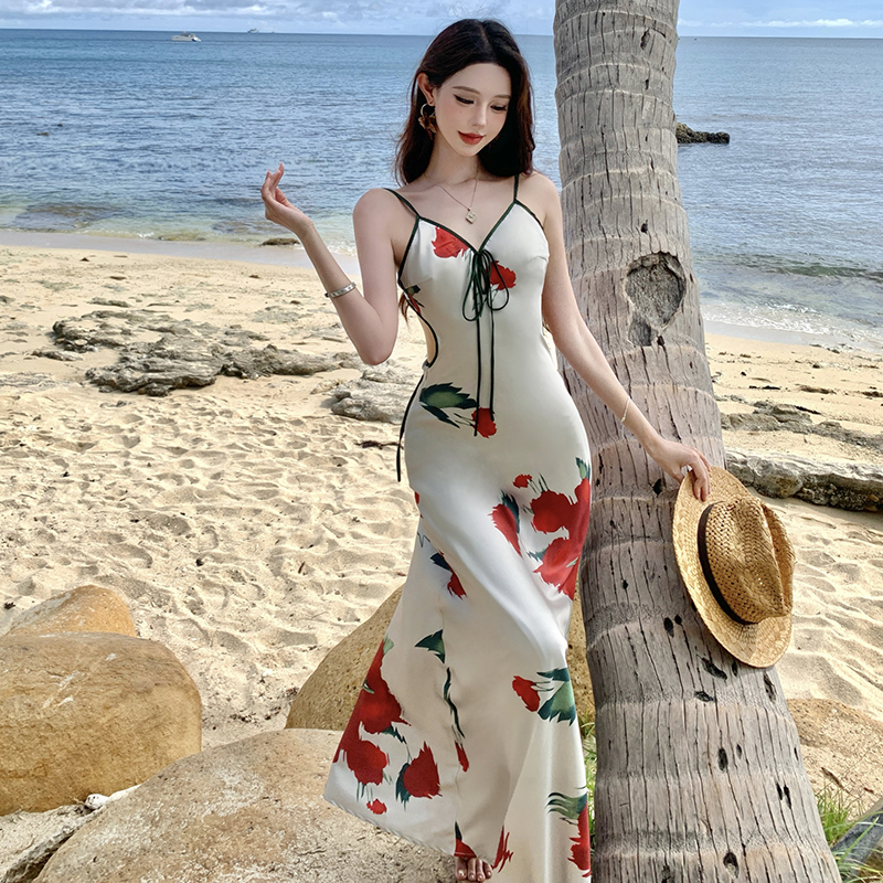 French High-End Satin Backless Spaghetti Strap Dress - Sexy Printed Vacation Beach Gown for Photoshoots