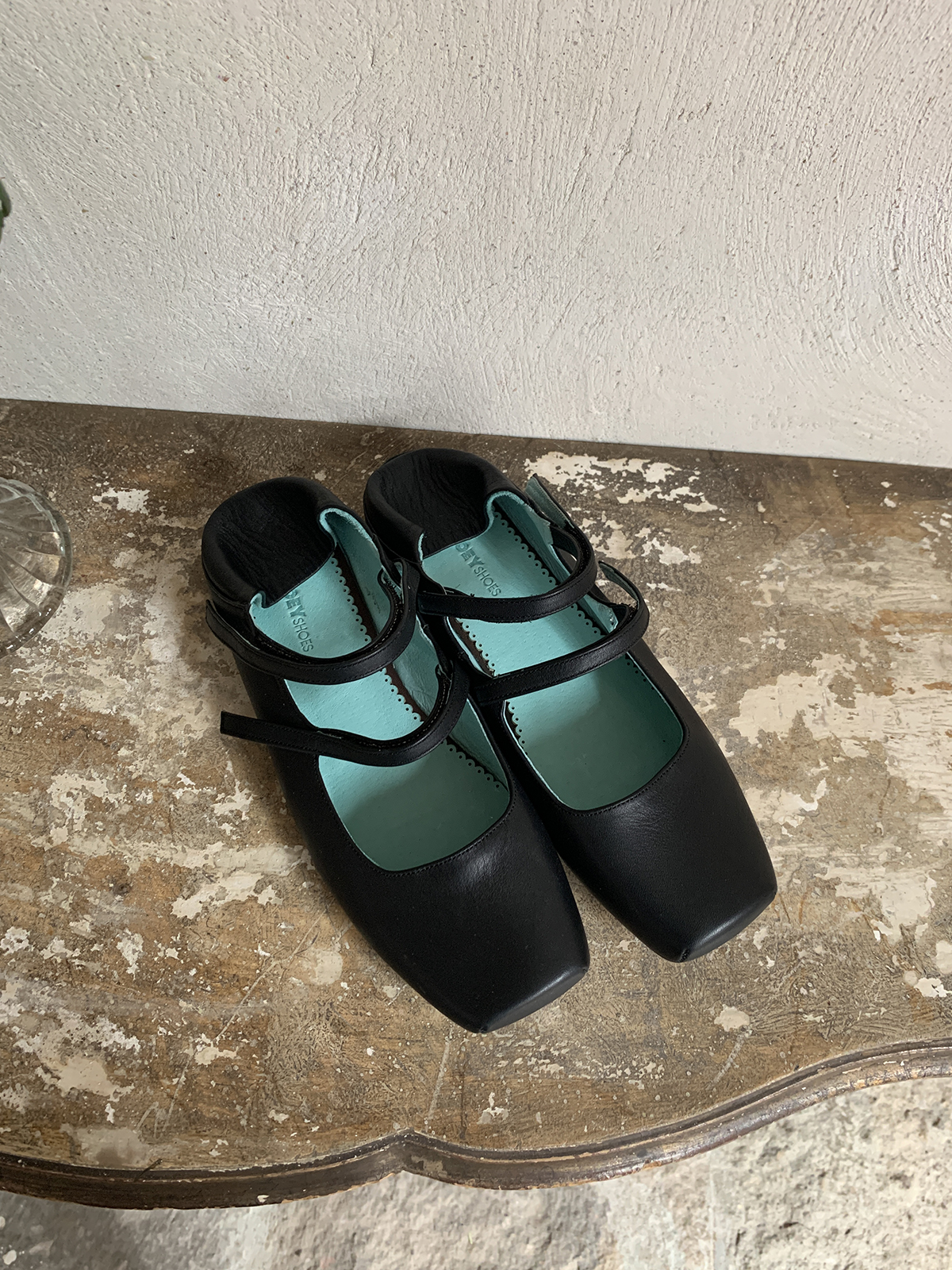 French Retro Pig-Nose Square-Toe Mary Jane Shoes for Women - Shallow Mouth Slip-On Loafers, Ballet-Inspired Style, Vintage Charm