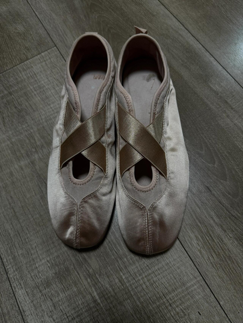 French Round Toe Satin Ballet Flats - Genuine Leather Mary Jane Loafers for Vintage-Inspired Style French Round Toe Satin Ballet Flats - Genuine Leather Mary Jane Loafers for Vintage-Inspired Style